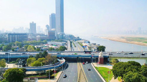 南昌東湖區(qū)的時(shí)代脈動(dòng) 上午九點(diǎn)五十分的震撼現(xiàn)場